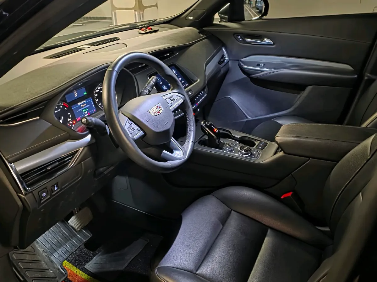 2021 Cadillac XT4 2.0T 237HP L4 9AT,autocango,china used car exporter,china ev exporter,chinese used car exporter,chinese used ev exporter