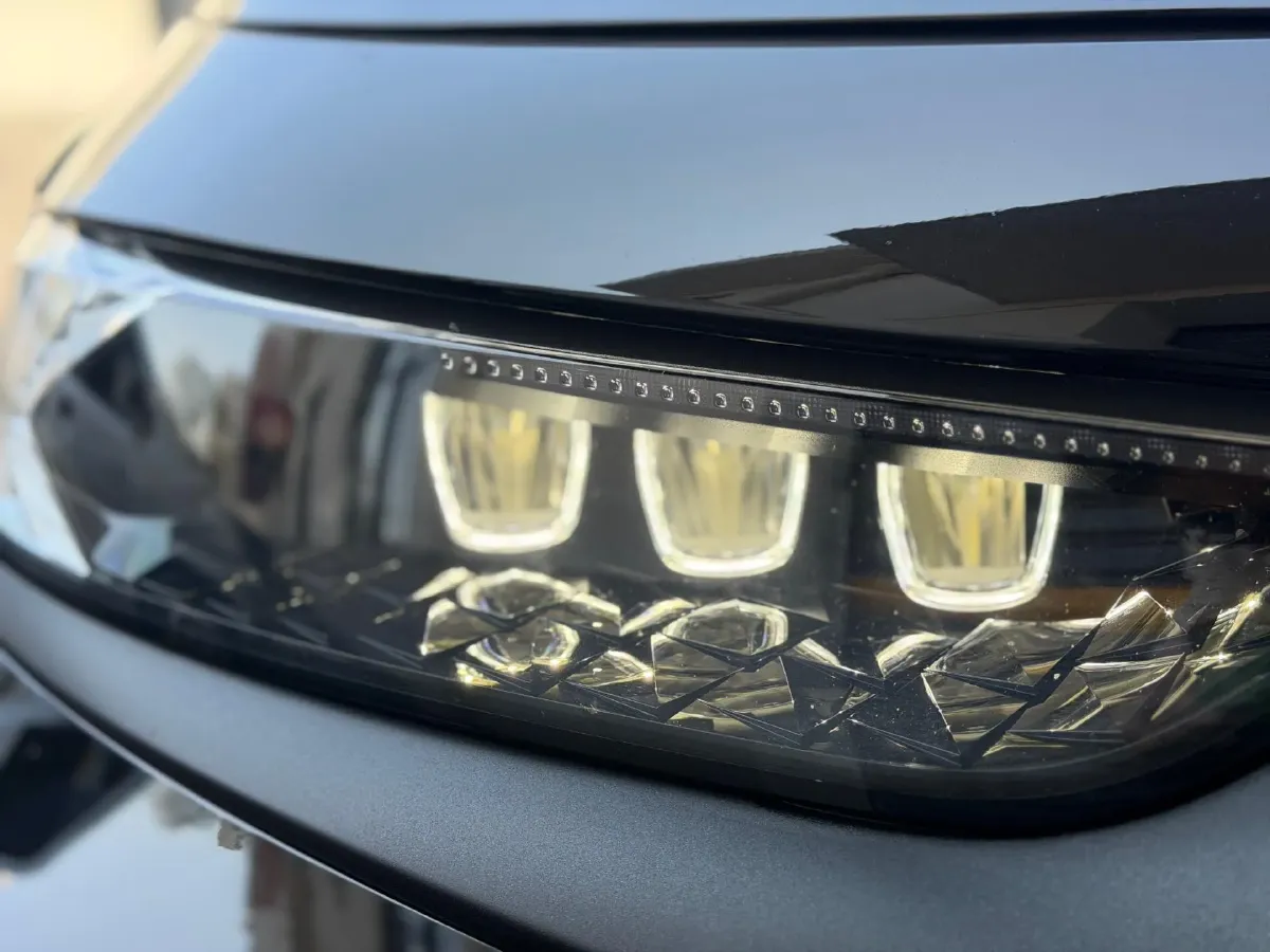 2018 DS 7 1.6T 220HP L4 8AT,autocango,china used car exporter,china ev exporter,chinese used car exporter,chinese used ev exporter