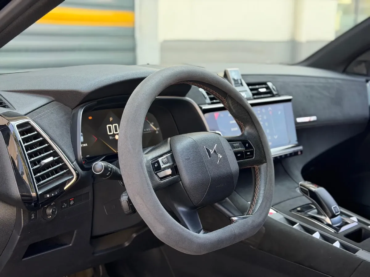 2018 DS 7 1.6T 220HP L4 8AT,autocango,china used car exporter,china ev exporter,chinese used car exporter,chinese used ev exporter