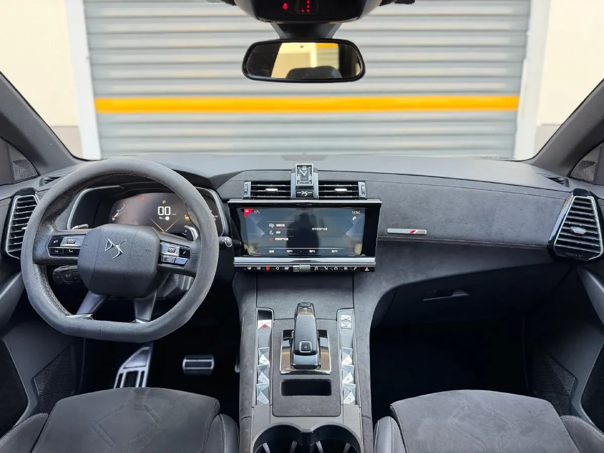 2018 DS 7 1.6T 220HP L4 8AT,autocango,china used car exporter,china ev exporter,chinese used car exporter,chinese used ev exporter