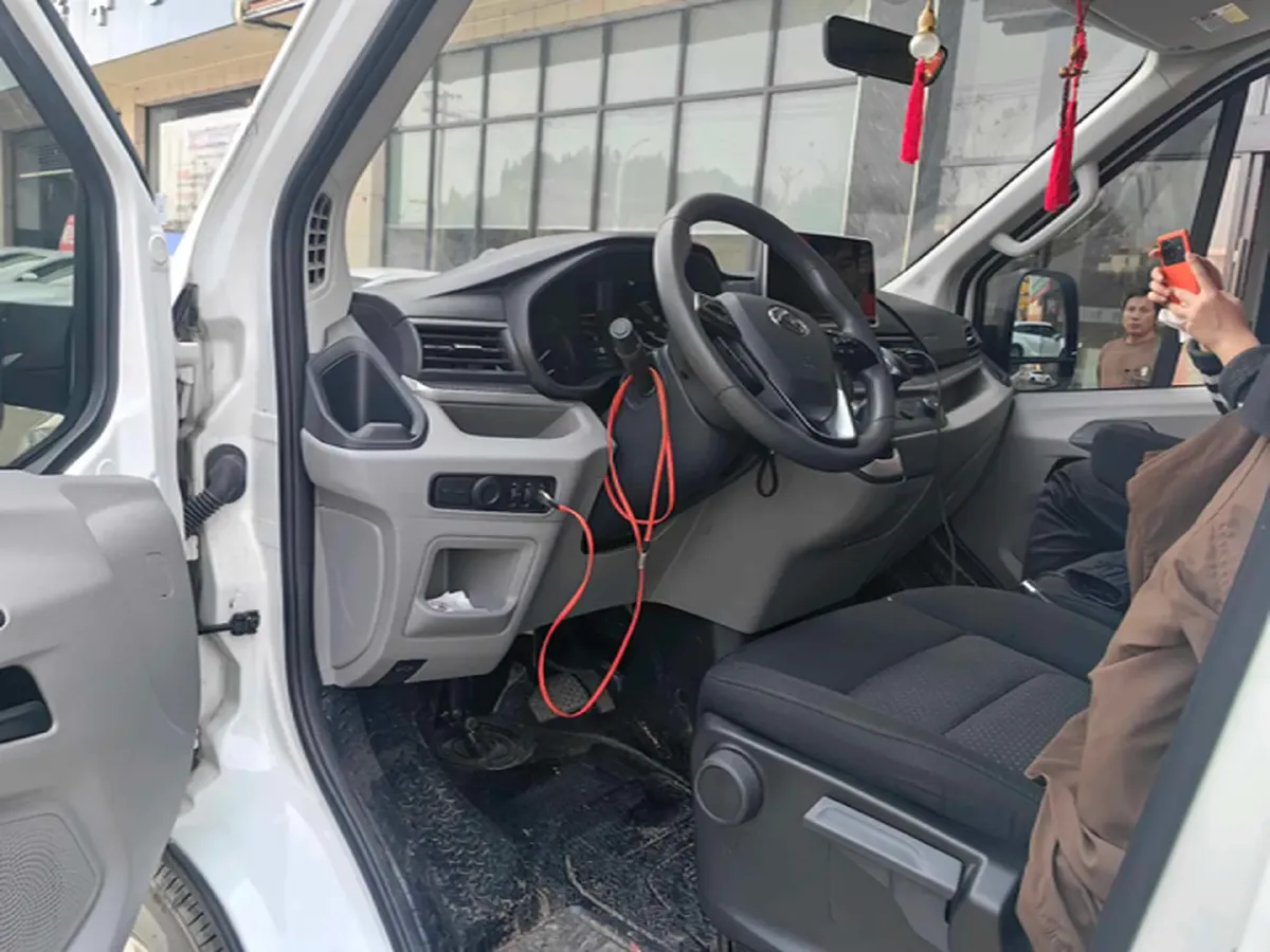 2024 Dongfeng RuiQi 7 2.0T 228HP L4 8AT,autocango,china used car exporter,china ev exporter,chinese used car exporter,chinese used ev exporter