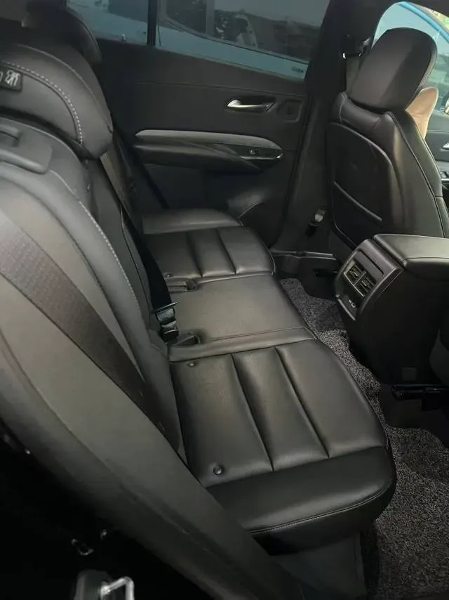 2021 Cadillac XT4 2.0T 237HP L4 9AT,autocango,china used car exporter,china ev exporter,chinese used car exporter,chinese used ev exporter