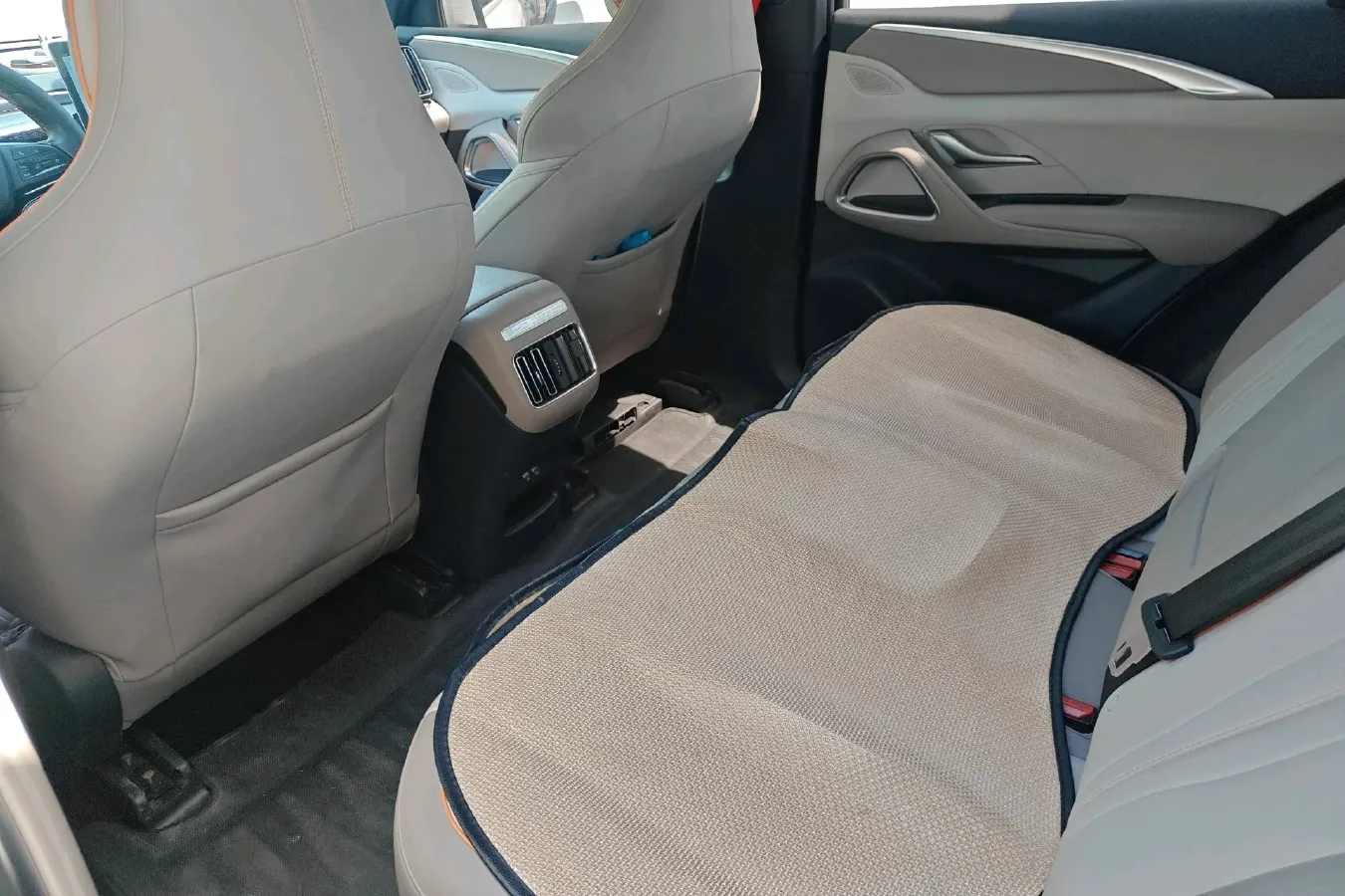 2024 BYD Song Pro 1.5L 110HP L4 E-CVT PHEV 12.9KWH,autocango,china used car exporter,china ev exporter,chinese used car exporter,chinese used ev exporter