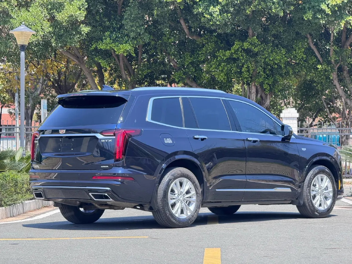 2022 Cadillac XT6 2.0T 237HP L4 9AT,autocango,china used car exporter,china ev exporter,chinese used car exporter,chinese used ev exporter