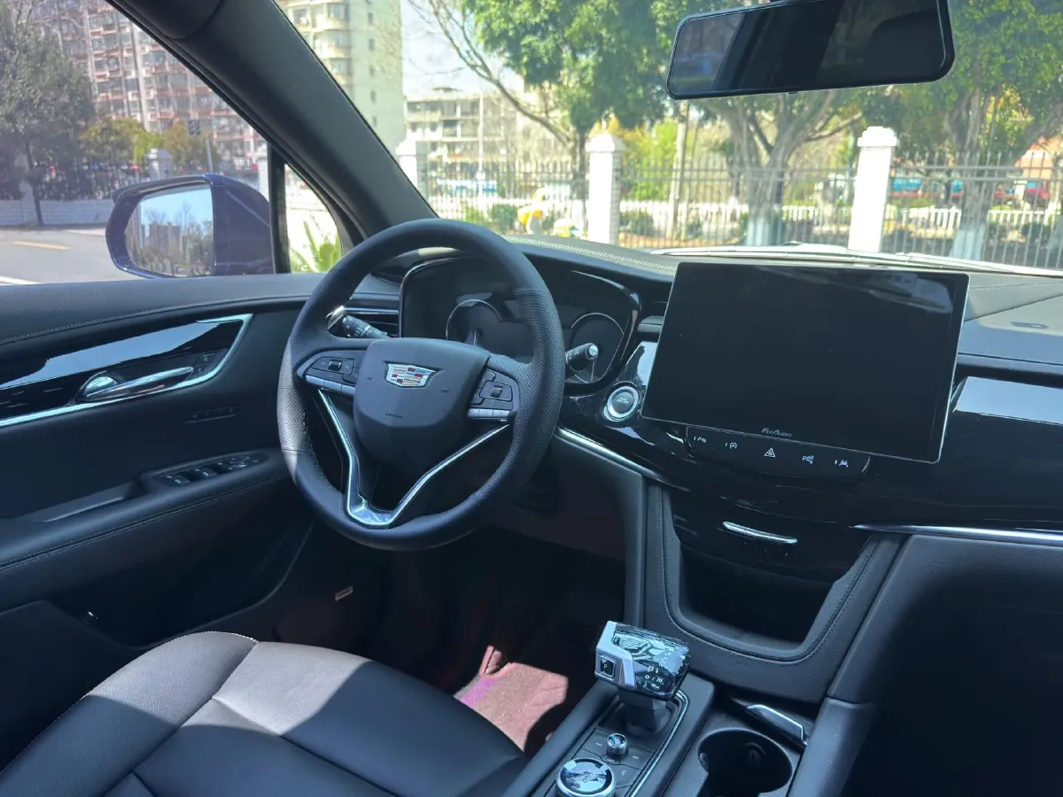 2022 Cadillac XT6 2.0T 237HP L4 9AT,autocango,china used car exporter,china ev exporter,chinese used car exporter,chinese used ev exporter