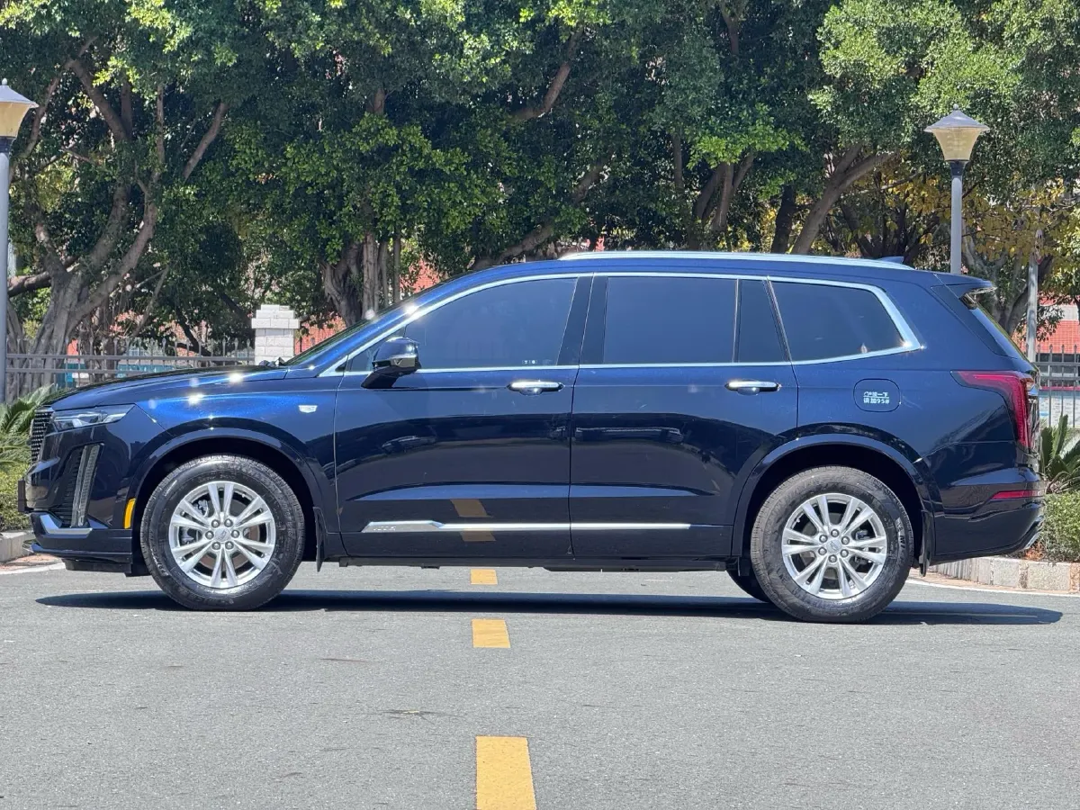 2022 Cadillac XT6 2.0T 237HP L4 9AT,autocango,china used car exporter,china ev exporter,chinese used car exporter,chinese used ev exporter