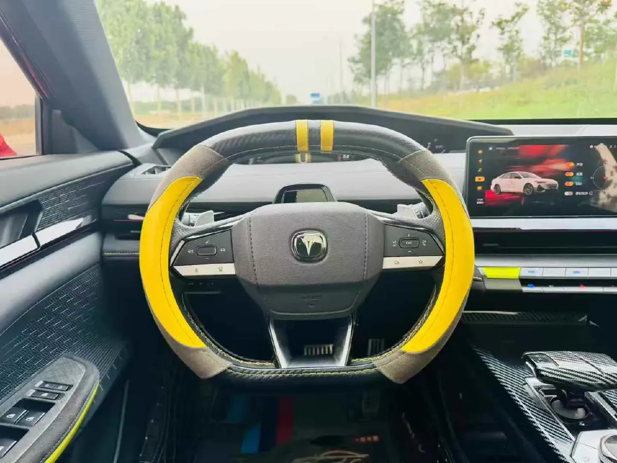 2022 ChangAn UNI-V 1.5T 188HP L4 7DCT,autocango,china used car exporter,china ev exporter,chinese used car exporter,chinese used ev exporter