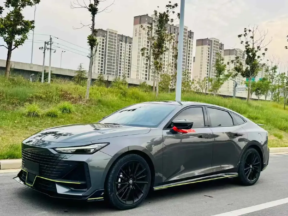 2022 ChangAn UNI-V 1.5T 188HP L4 7DCT,autocango,china used car exporter,china ev exporter,chinese used car exporter,chinese used ev exporter