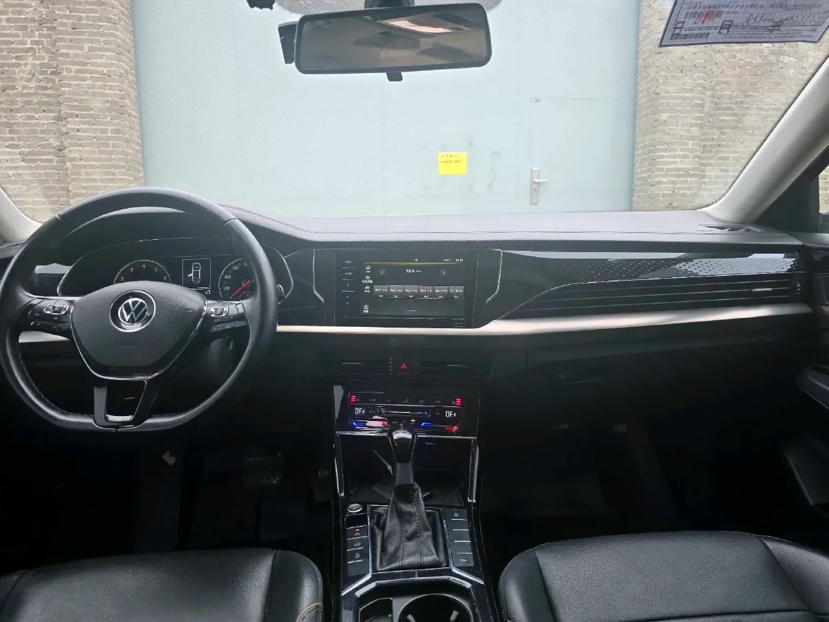 2020 Volkswagen Passat 2.0T 186HP L4 7DCT,autocango,china used car exporter,china ev exporter,chinese used car exporter,chinese used ev exporter