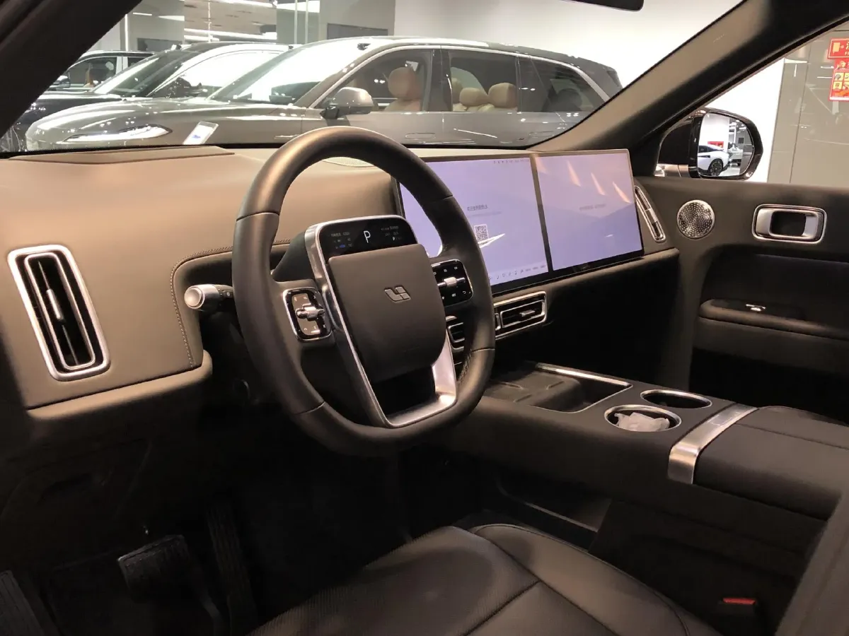 2025 Li L8 Range Extended 154HP REEV,autocango,china used car exporter,china ev exporter,chinese used car exporter,chinese used ev exporter