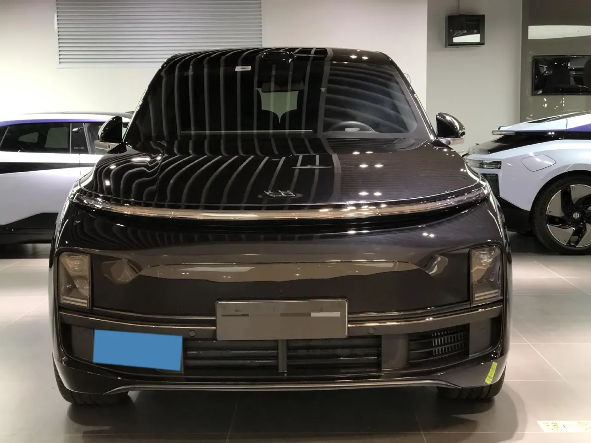 2025 Li L8 Range Extended 154HP REEV,autocango,china used car exporter,china ev exporter,chinese used car exporter,chinese used ev exporter