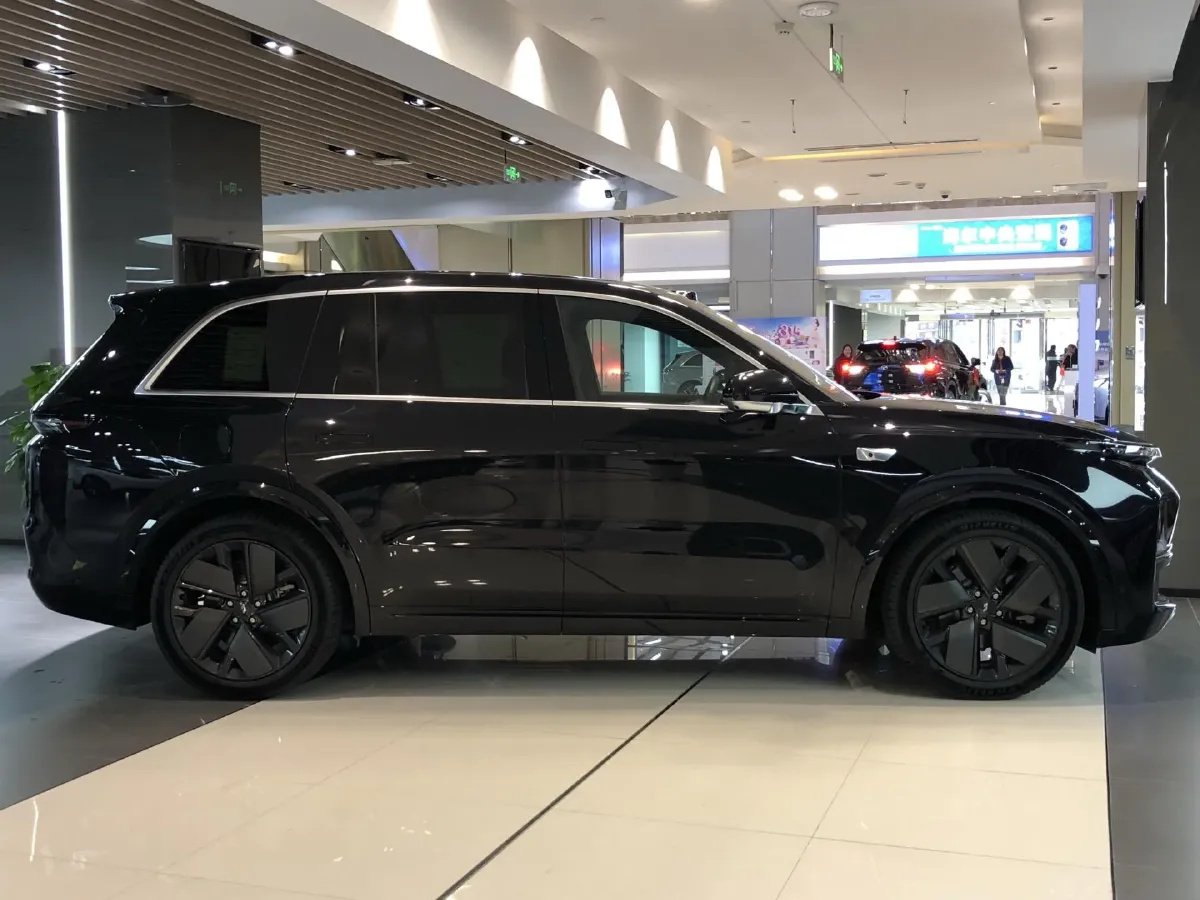 2025 Li L8 Range Extended 154HP REEV,autocango,china used car exporter,china ev exporter,chinese used car exporter,chinese used ev exporter