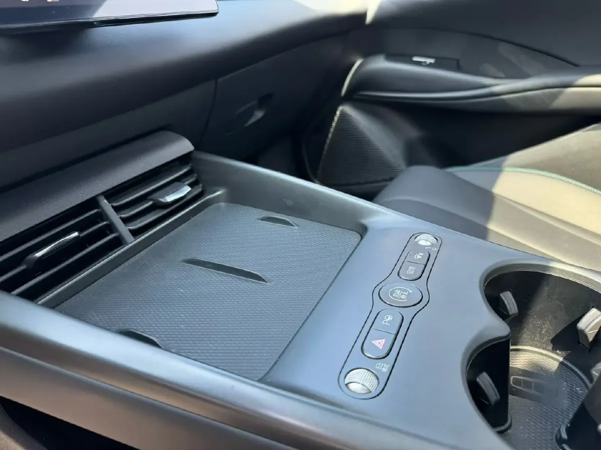 2025 BYD Seal06 BEV,autocango,china used car exporter,china ev exporter,chinese used car exporter,chinese used ev exporter