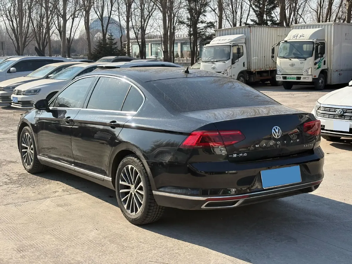 2020 Volkswagen Magotan 2.0T 186HP L4 7DCT,autocango,china used car exporter,china ev exporter,chinese used car exporter,chinese used ev exporter
