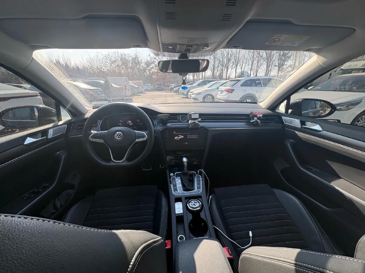 2020 Volkswagen Magotan 2.0T 186HP L4 7DCT,autocango,china used car exporter,china ev exporter,chinese used car exporter,chinese used ev exporter