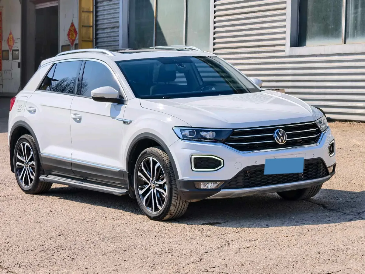 2022 Volkswagen T-Roc 1.4T 150HP L4 7DCT,autocango,china used car exporter,china ev exporter,chinese used car exporter,chinese used ev exporter
