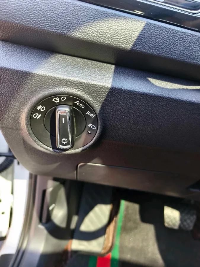 2022 Volkswagen T-Roc 1.4T 150HP L4 7DCT,autocango,china used car exporter,china ev exporter,chinese used car exporter,chinese used ev exporter