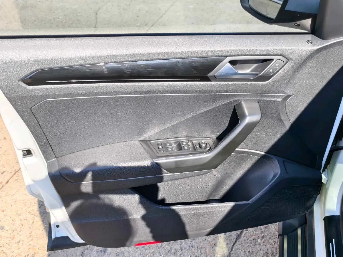 2022 Volkswagen T-Roc 1.4T 150HP L4 7DCT,autocango,china used car exporter,china ev exporter,chinese used car exporter,chinese used ev exporter