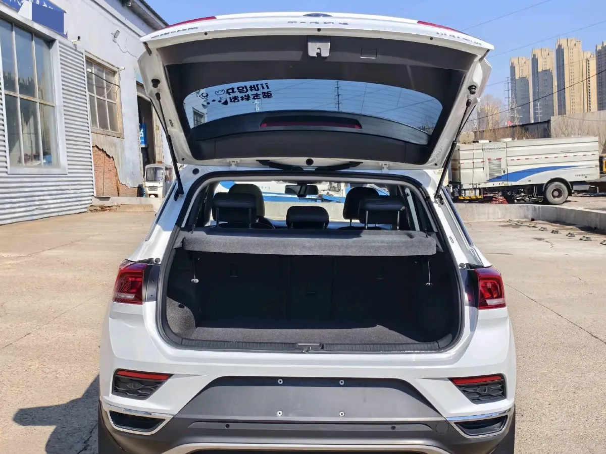 2022 Volkswagen T-Roc 1.4T 150HP L4 7DCT,autocango,china used car exporter,china ev exporter,chinese used car exporter,chinese used ev exporter