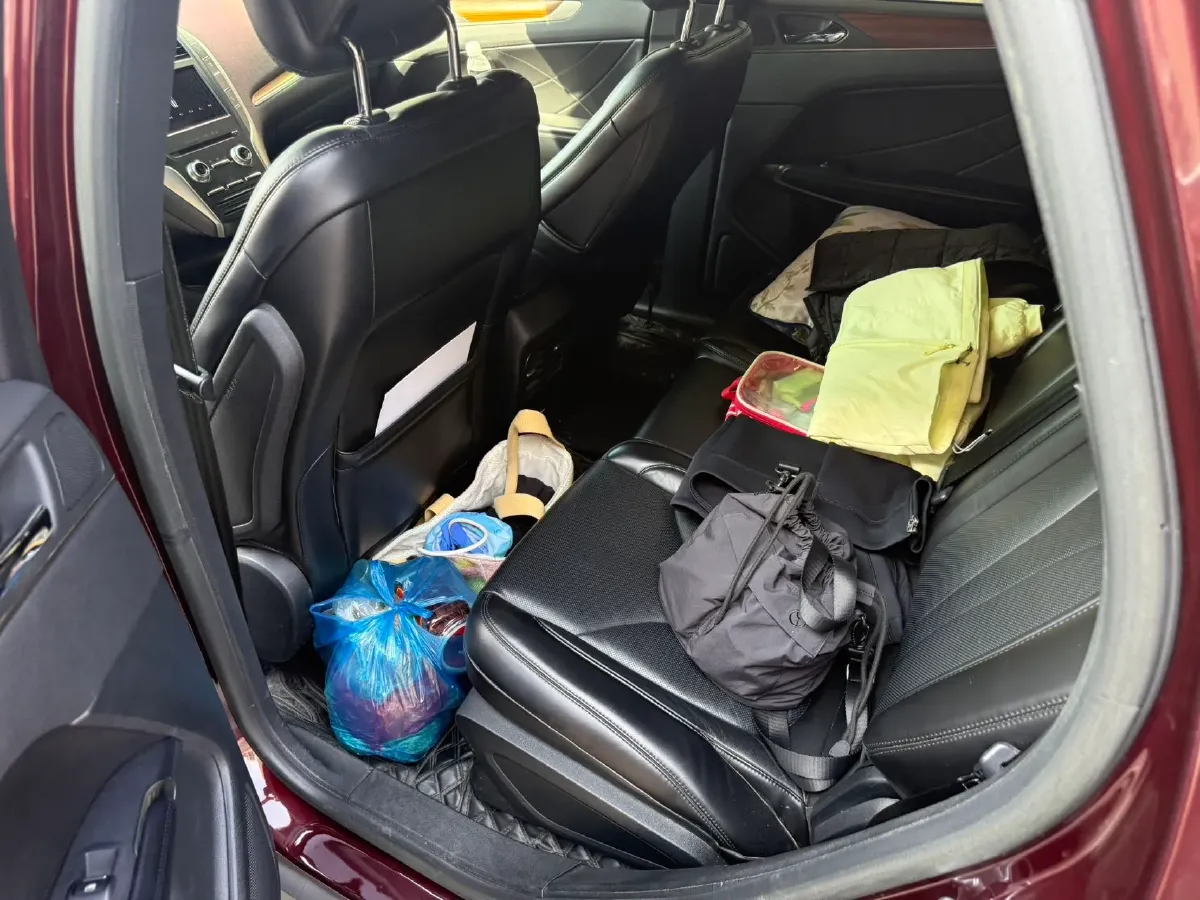 2017 Lincoln MKC 2.0T 203HP L4 6AT,autocango,china used car exporter,china ev exporter,chinese used car exporter,chinese used ev exporter