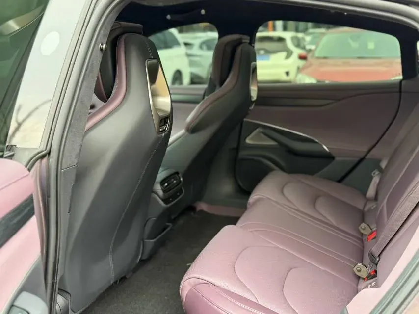 2024 MI SU7 BEV 101KWH,autocango,china used car exporter,china ev exporter,chinese used car exporter,chinese used ev exporter