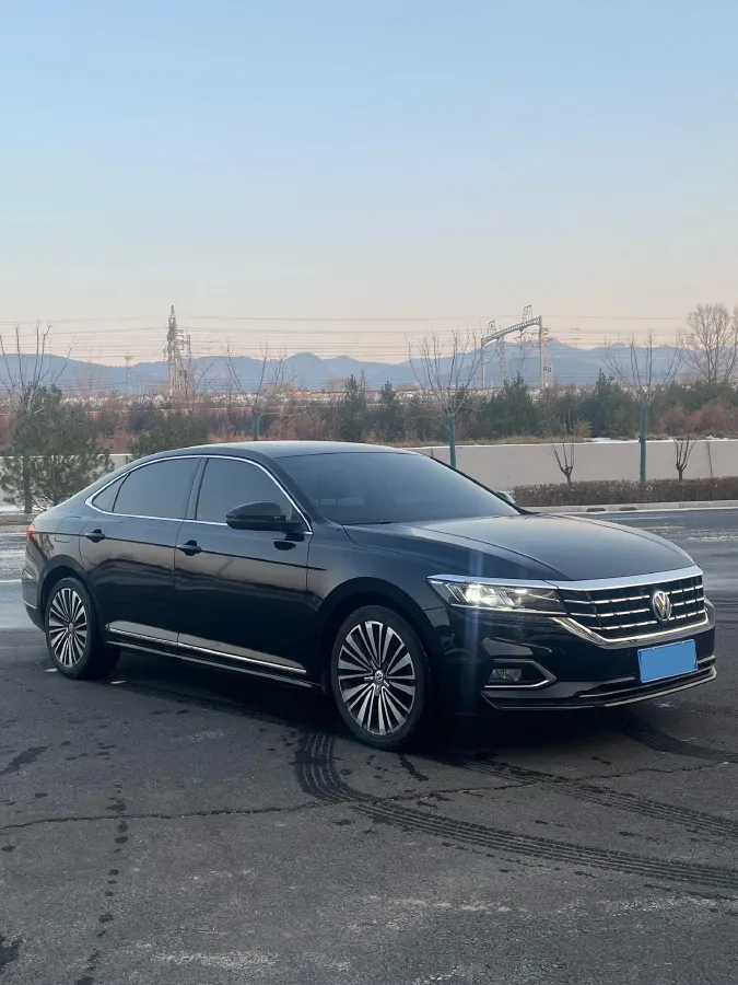 2020 Volkswagen Passat 2.0T 186HP L4 7DCT,autocango,china used car exporter,china ev exporter,chinese used car exporter,chinese used ev exporter