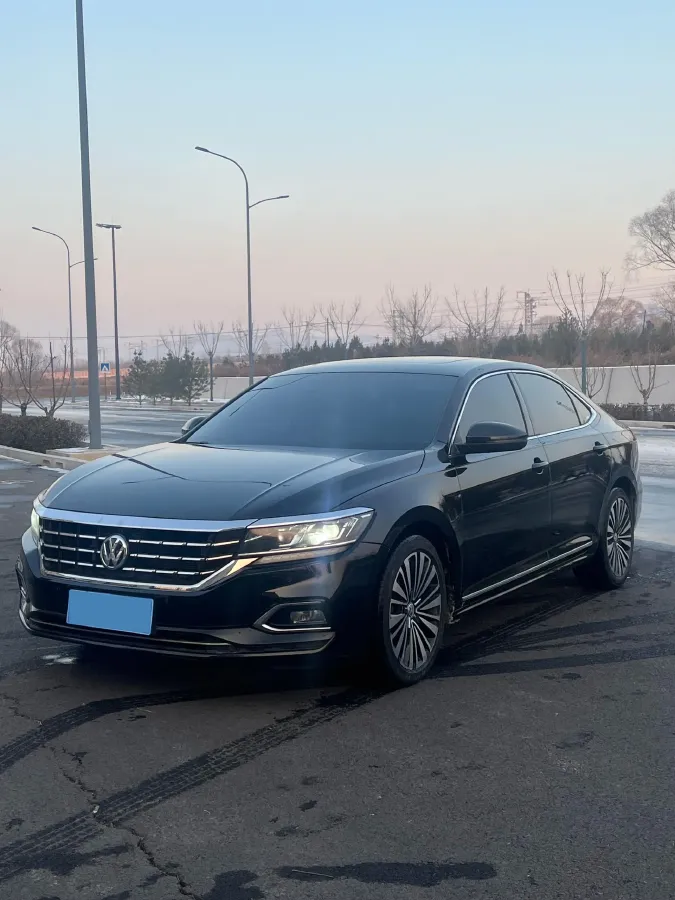 2020 Volkswagen Passat 2.0T 186HP L4 7DCT,autocango,china used car exporter,china ev exporter,chinese used car exporter,chinese used ev exporter