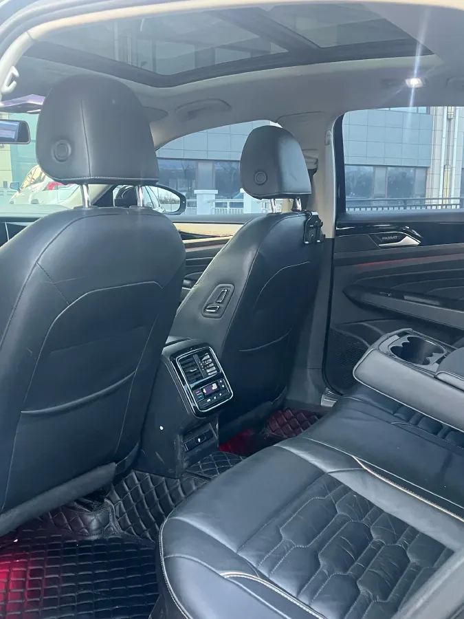 2020 Volkswagen Passat 2.0T 186HP L4 7DCT,autocango,china used car exporter,china ev exporter,chinese used car exporter,chinese used ev exporter