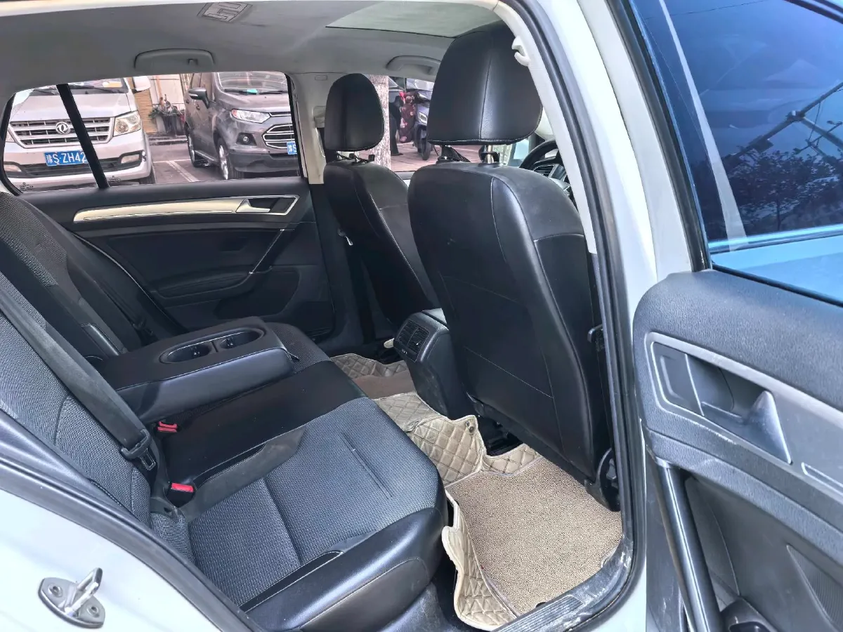 2018 Volkswagen Golf 1.6L 110HP L4 6AT,autocango,china used car exporter,china ev exporter,chinese used car exporter,chinese used ev exporter