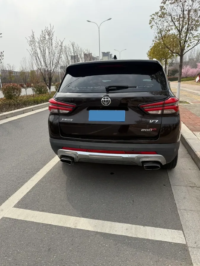 2018 Brilliance Auto V7 1.6T 204HP L4 7DCT,autocango,china used car exporter,china ev exporter,chinese used car exporter,chinese used ev exporter