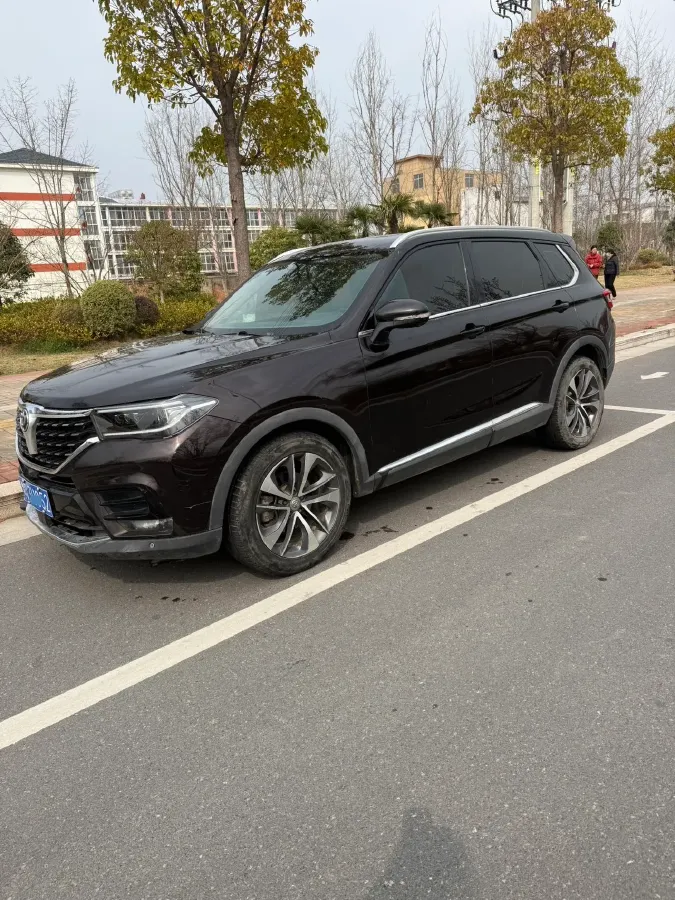 2018 Brilliance Auto V7 1.6T 204HP L4 7DCT,autocango,china used car exporter,china ev exporter,chinese used car exporter,chinese used ev exporter