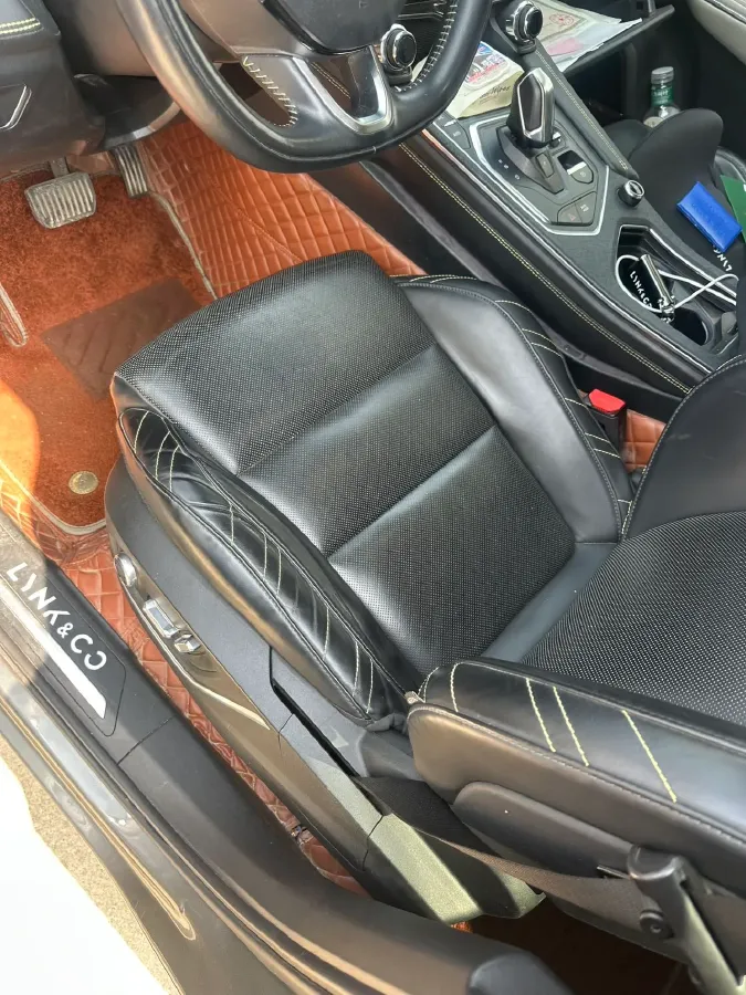 2022 LYNK&CO 05 2.0T 254HP L4 8AT,autocango,china used car exporter,china ev exporter,chinese used car exporter,chinese used ev exporter