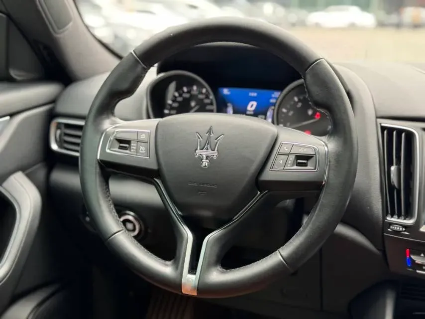 2018 Maserati Levante 3.0T 350HP V6 8AT,autocango,china used car exporter,china ev exporter,chinese used car exporter,chinese used ev exporter