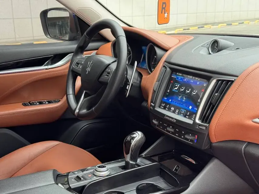 2018 Maserati Levante 3.0T 350HP V6 8AT,autocango,china used car exporter,china ev exporter,chinese used car exporter,chinese used ev exporter