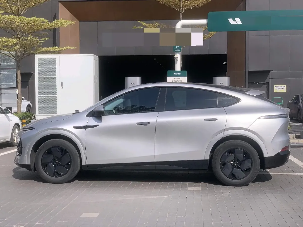 2025 Xpeng G6 BEV 68.5KWH,autocango,china used car exporter,china ev exporter,chinese used car exporter,chinese used ev exporter