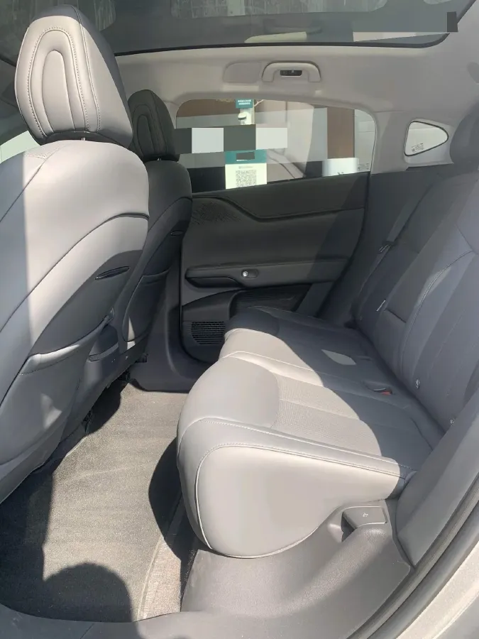 2025 Xpeng G6 BEV 68.5KWH,autocango,china used car exporter,china ev exporter,chinese used car exporter,chinese used ev exporter