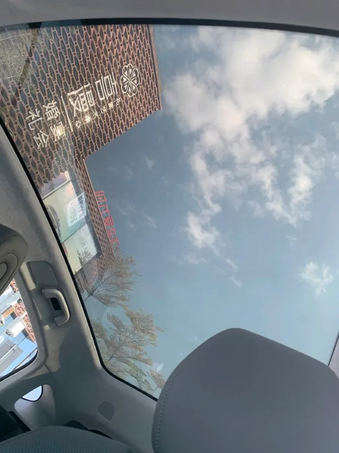 2025 Xpeng G6 BEV 68.5KWH,autocango,china used car exporter,china ev exporter,chinese used car exporter,chinese used ev exporter