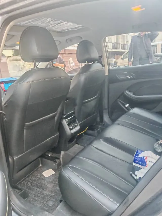 2021 Roewe i5 1.5L 120HP L4 CVT,autocango,china used car exporter,china ev exporter,chinese used car exporter,chinese used ev exporter