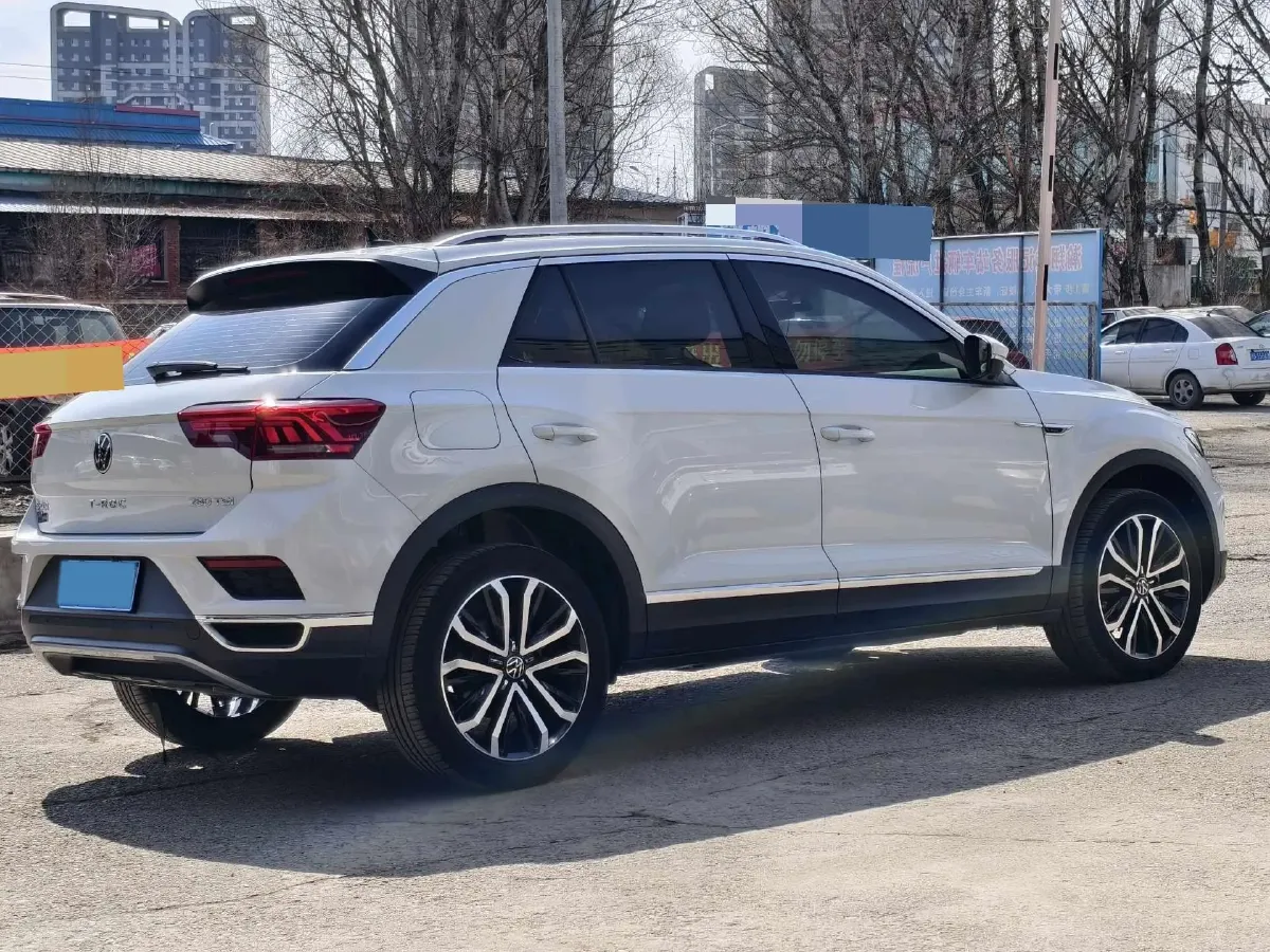 2022 Volkswagen T-Roc 1.4T 150HP L4 7DCT,autocango,china used car exporter,china ev exporter,chinese used car exporter,chinese used ev exporter