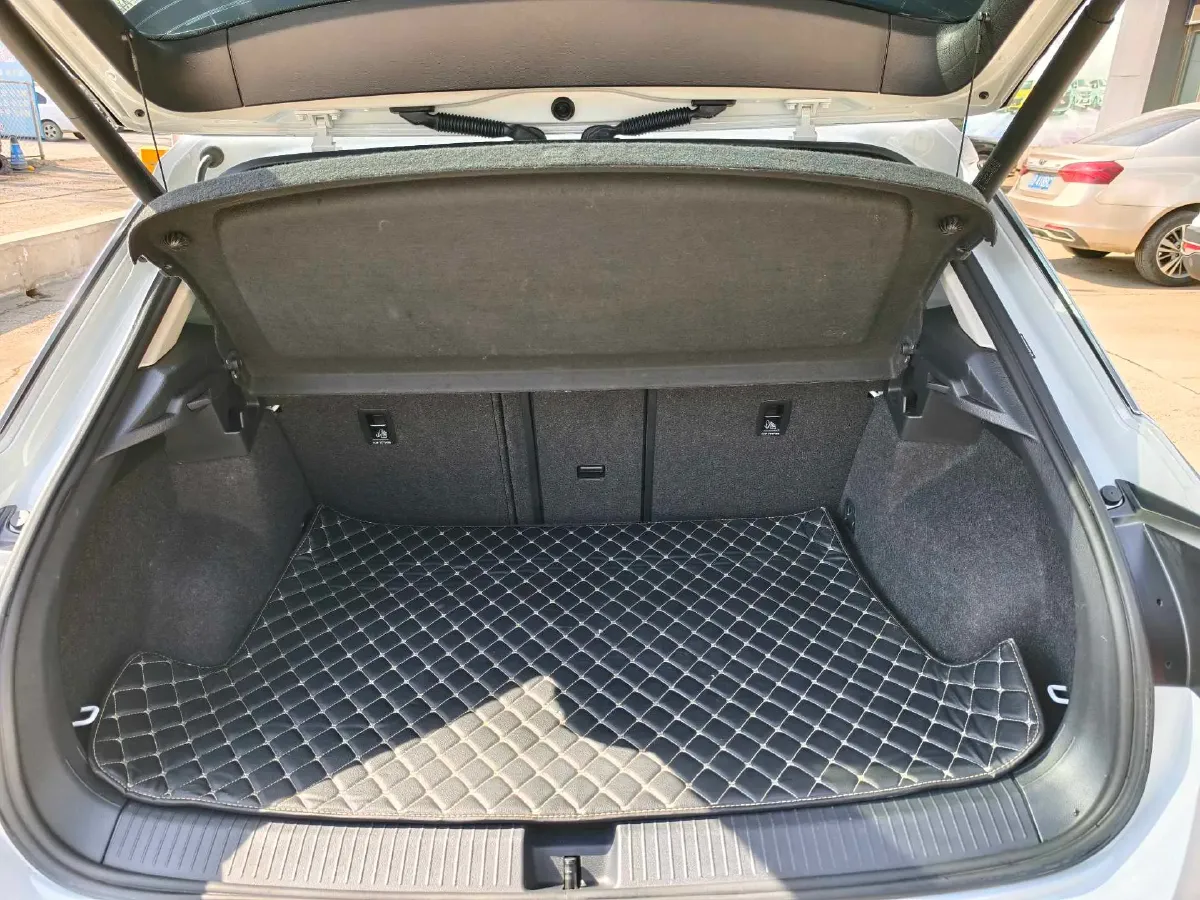 2022 Volkswagen T-Roc 1.4T 150HP L4 7DCT,autocango,china used car exporter,china ev exporter,chinese used car exporter,chinese used ev exporter