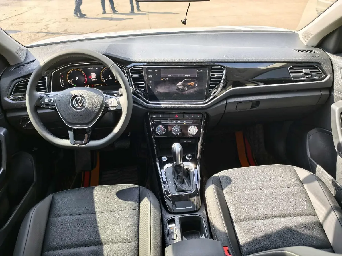 2022 Volkswagen T-Roc 1.4T 150HP L4 7DCT,autocango,china used car exporter,china ev exporter,chinese used car exporter,chinese used ev exporter