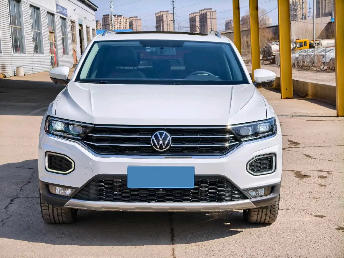 2022 Volkswagen T-Roc 1.4T 150HP L4 7DCT,autocango,china used car exporter,china ev exporter,chinese used car exporter,chinese used ev exporter