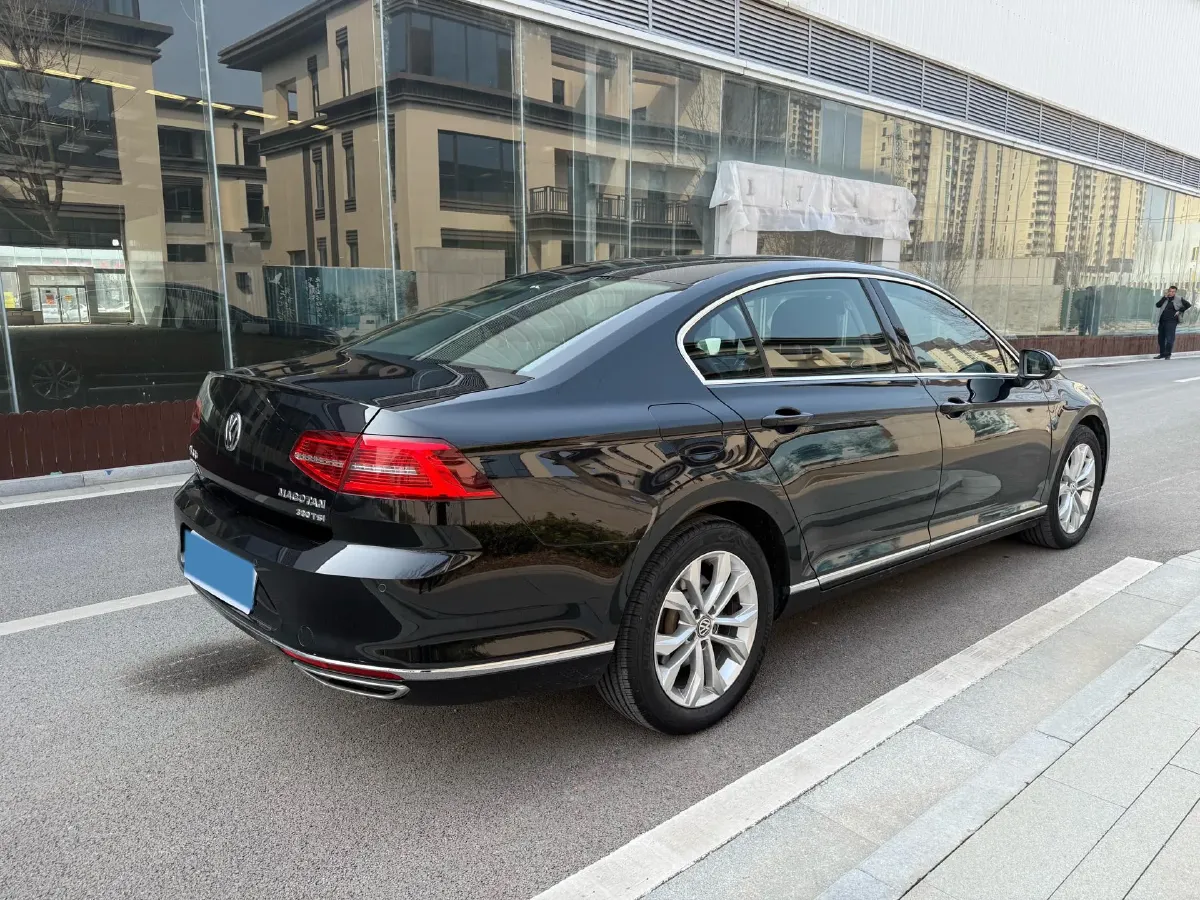 2018 Volkswagen Magotan 1.8T 180HP L4 7DCT,autocango,china used car exporter,china ev exporter,chinese used car exporter,chinese used ev exporter