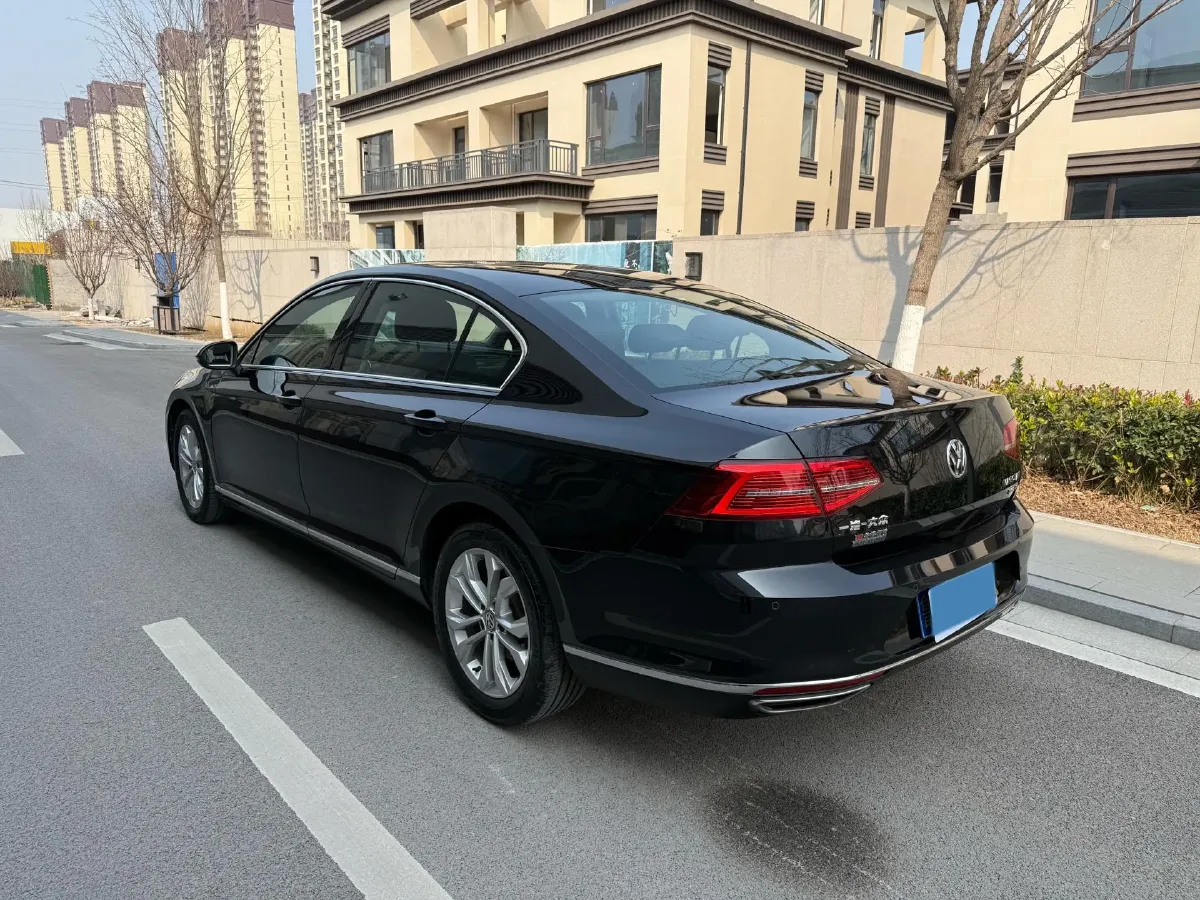 2018 Volkswagen Magotan 1.8T 180HP L4 7DCT,autocango,china used car exporter,china ev exporter,chinese used car exporter,chinese used ev exporter