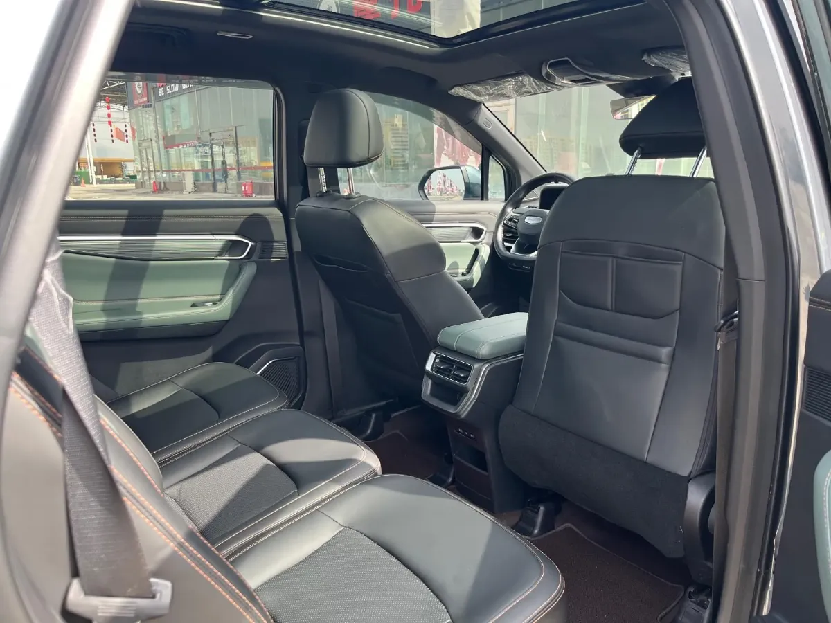 2023 Geely Okavango L 2.0T 218HP L4 7DCT,autocango,china used car exporter,china ev exporter,chinese used car exporter,chinese used ev exporter