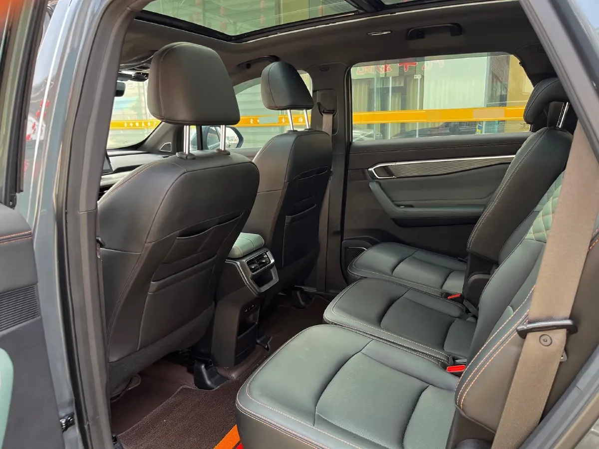 2023 Geely Okavango L 2.0T 218HP L4 7DCT,autocango,china used car exporter,china ev exporter,chinese used car exporter,chinese used ev exporter