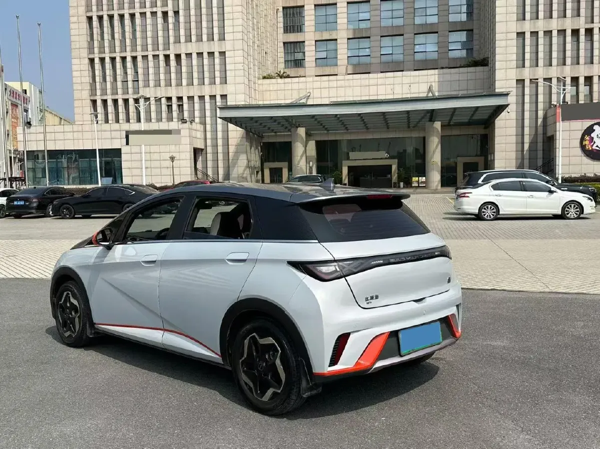 2021 Ford Escort 1.5L 122HP L3 6AT,autocango,china used car exporter,china ev exporter,chinese used car exporter,chinese used ev exporter