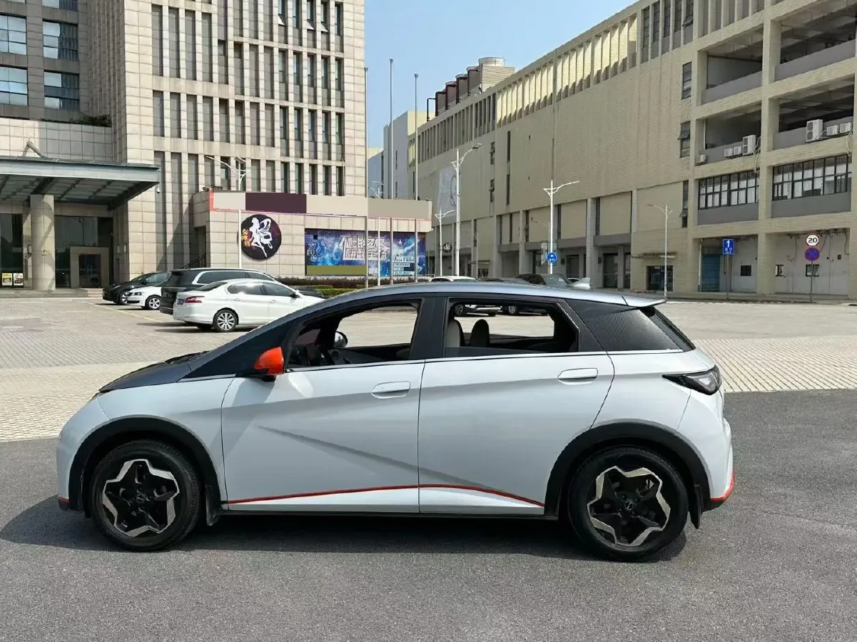 2021 Ford Escort 1.5L 122HP L3 6AT,autocango,china used car exporter,china ev exporter,chinese used car exporter,chinese used ev exporter