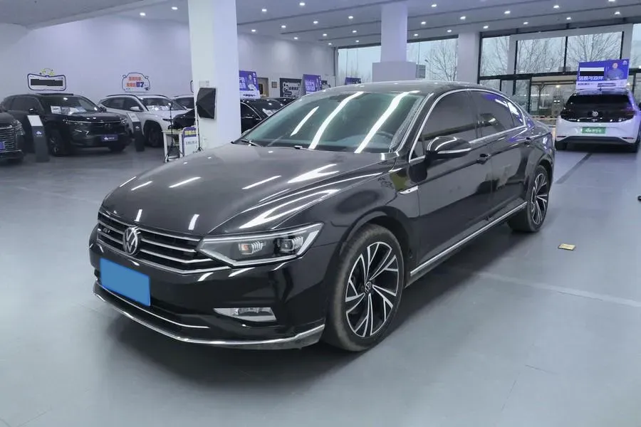 2020 Volkswagen Magotan 2.0T 186HP L4 7DCT,autocango,china used car exporter,china ev exporter,chinese used car exporter,chinese used ev exporter