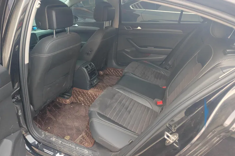 2020 Volkswagen Magotan 2.0T 186HP L4 7DCT,autocango,china used car exporter,china ev exporter,chinese used car exporter,chinese used ev exporter